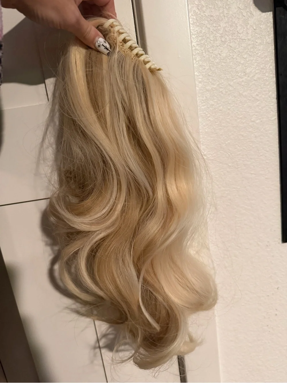 Blonde Hairpiece Clip-In Extension - Soft Wave Hair